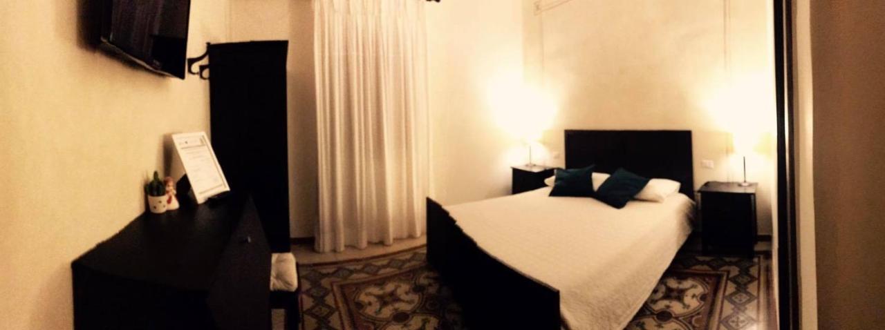 Les Fleurs b&b Bari Extérieur photo